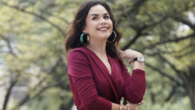 Dari Layar ke Dunia Nyata: Melaney Ricardo Ajak Emma Waroka Konfrontasi Langsung, Bosan Perang Komentar?
