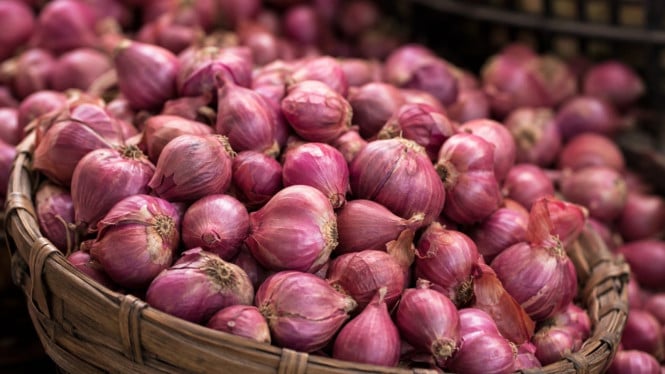 Kabar Gembira untuk Kantong: Harga Bawang Merah dan Telur Ayam Mulai Bergerak Turun