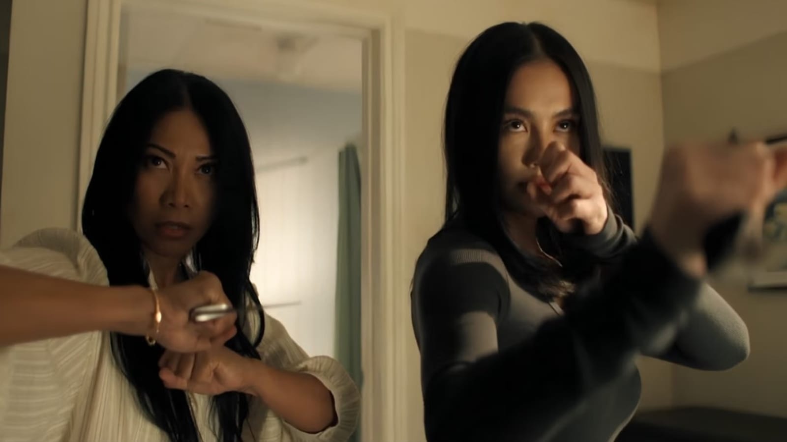 Senjata Legendaris Minangkabau Jadi Bintang Rahasia dalam Serial Reacher Season 4