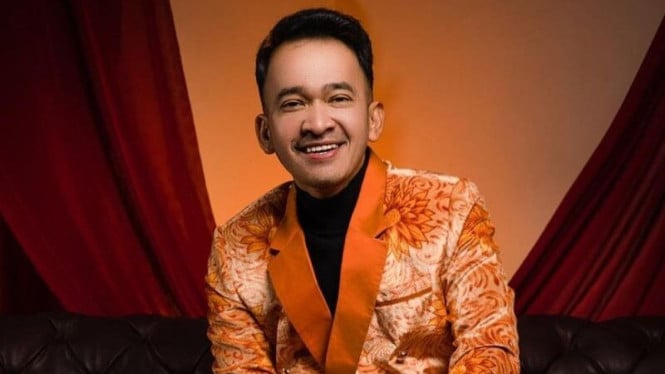 Gelombang Desakan Netizen: Ruben Onsu Diminta Mundur dari Layar Kaca