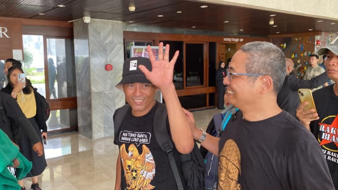 Supriyono dan Aktivis AMPB Lolos Masuk Gedung DPR, Siap Sampaikan Aspirasi di Rapat Paripurna