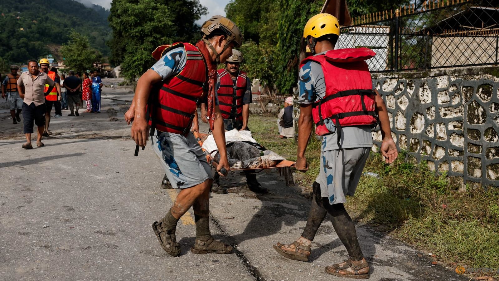 Banjir Bandang Nepal-Tibet Telan 1.500 Orang, Ratusan Turis Asing Termasuk Hilang