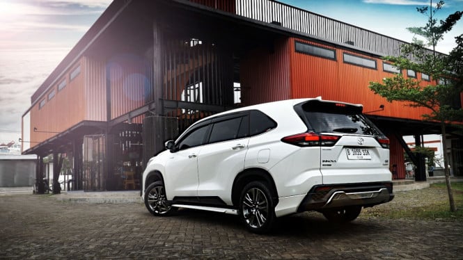 Hati-hati Saat Parkir Paralel Mobil Hybrid, Ini Kesalahan yang Sering Dilakukan Pengemudi