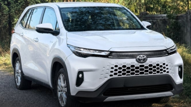 Toyota Innova Zenix Bakal Adopsi Desain Agresif, Ini Tanda-tandanya dari Hycross Terbaru