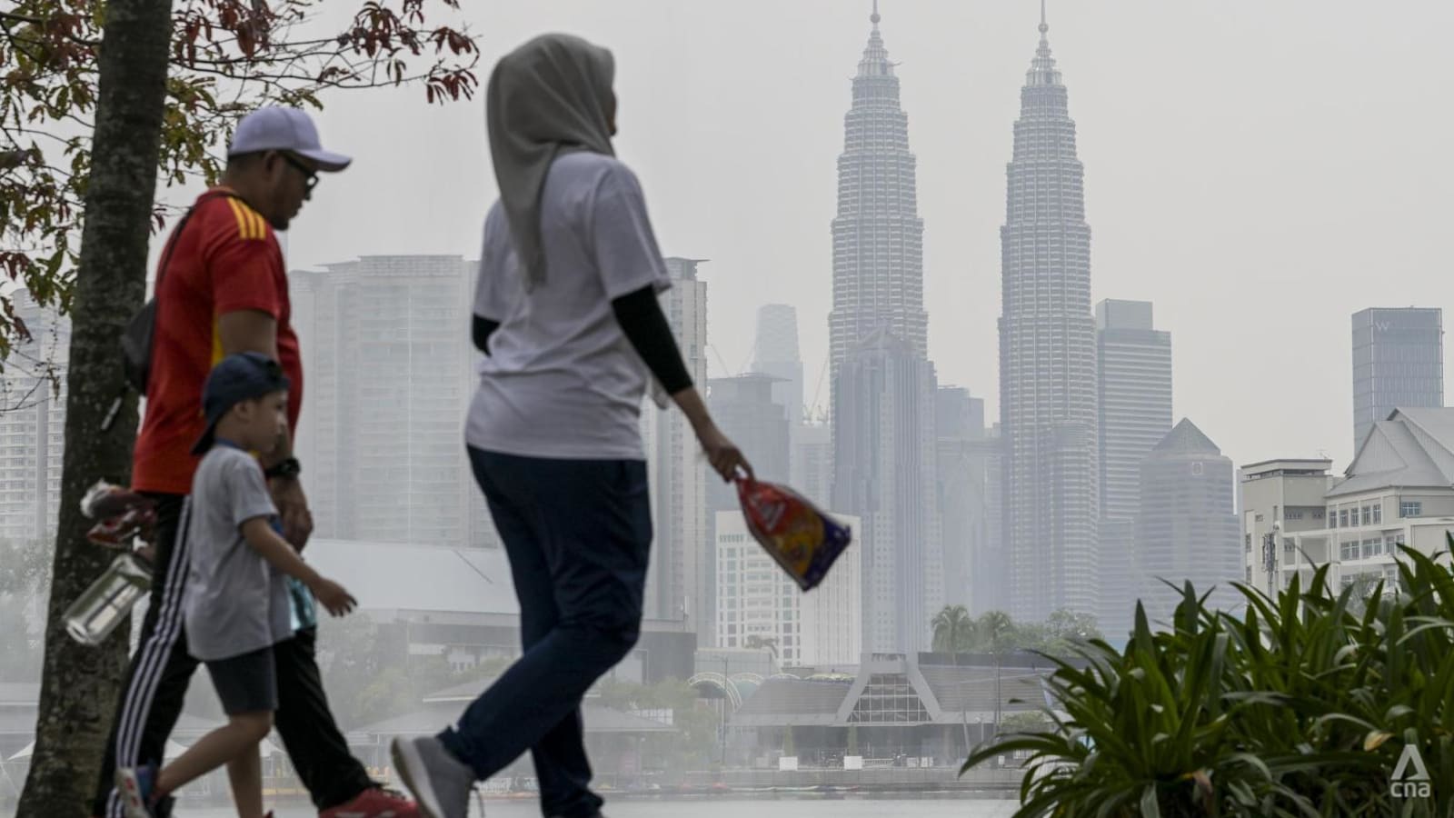 Asap Tebal Dari Kalimantan dan Sumatra Siap Serang Malaysia, Kapan Bisa Berakhir?
