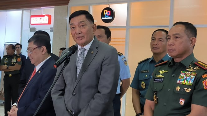 Menhan Mobilisasi Armada Privat: Pengusaha Diminta Kerahkan Helikopter Tangani Bencana Karhutla