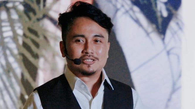 Ayu Ting Ting Tinggal di Jaksel, Paranormal Denny Darko Prediksi Kabar Menggembirakan soal Rejeki dan Asmara
