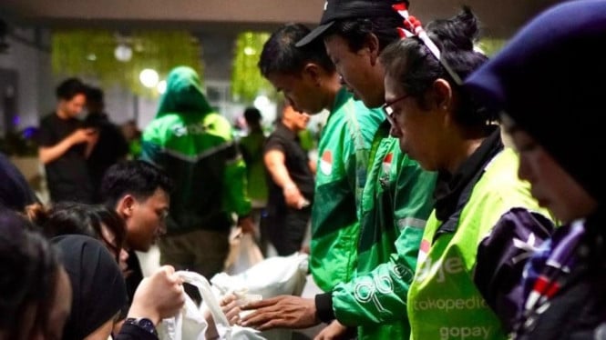 Pegadaian Berbagi Berkah: 1.000 Paket Sembako Hadir untuk Para Pengemudi Ojek Online
