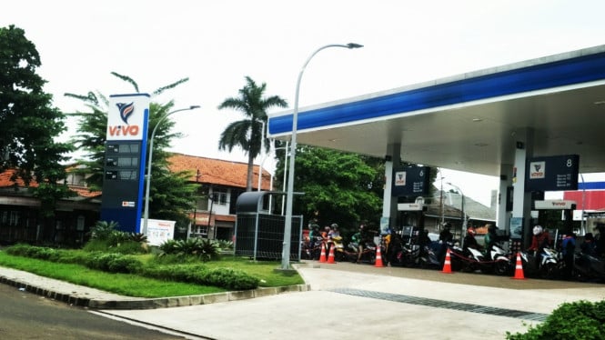 September 2026: BBM Melambung, Pajak Kendaraan Diringankan, dan Pilihan Warna Mobil Jadi Strategi Penghematan