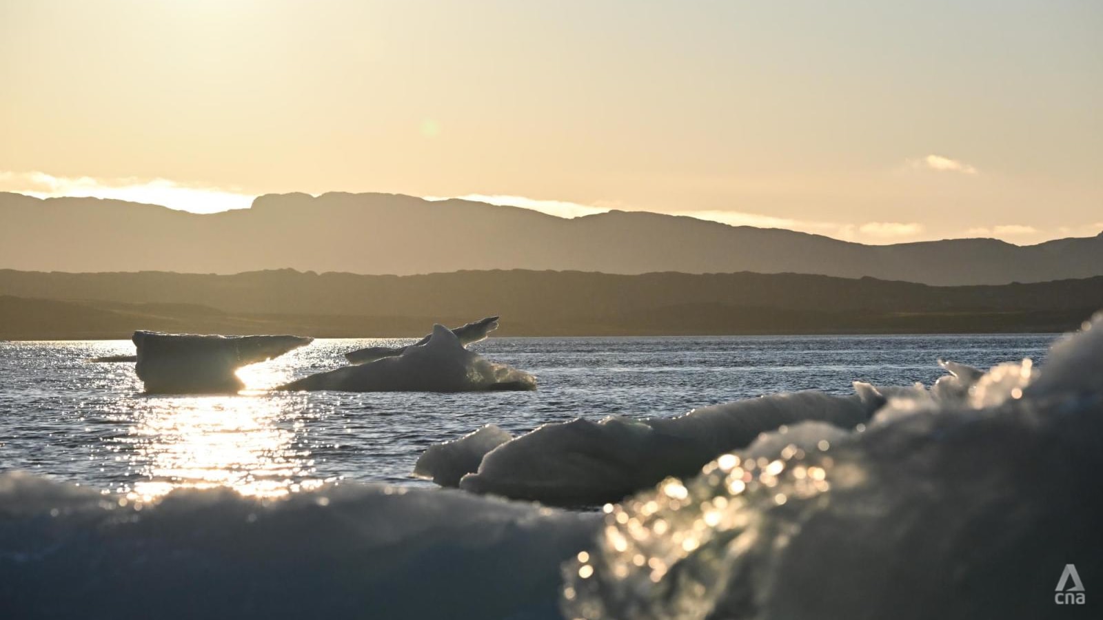 Greenland Menghangat: Ancaman Es yang Mencair dan Permainan Geopolitik di Kutub Utara