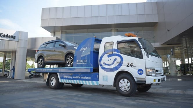 Layanan Derek Mobil Makin Canggih: Asuransi Astra Hadirkan Solusi Khusus untuk Kendaraan Modern dan Listrik