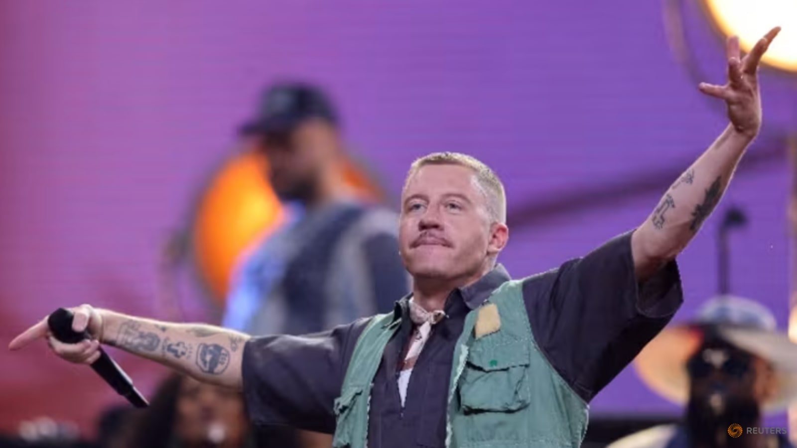 Persahabatan 13 Tahun Runtuh: Macklemore Disingkirkan dari Tur Ed Sheeran Gara-gara Dukungan Palestina