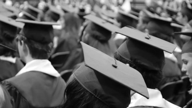 Jangan Asal Pilih: 5 Checklist Penting Sebelum Ambil Beasiswa Impian