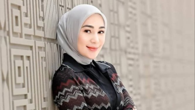 Simpati Membludak untuk Erin: Netizen Solidaritas Usai Rumor Pernikahan Andre Taulany dengan Amanda Rigby Tersebar