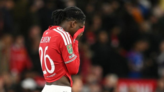 Guncangan di Carabao Cup: Manchester United Tumbang, Villa Makin Perkasa