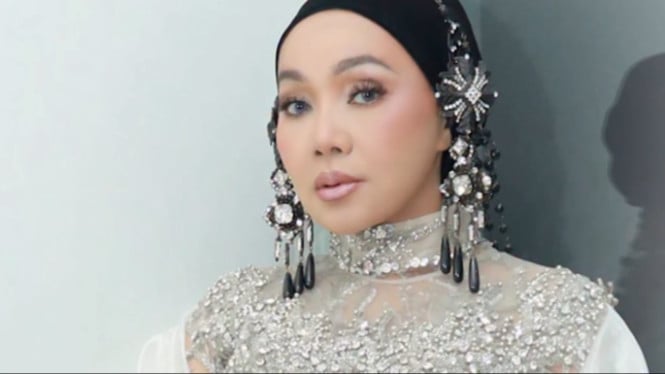 Dewi Gita Angkat Bicara soal Rumor 'Selingkuh' di Keluarga Andre Taulany: 'Saya Minta Maaf'