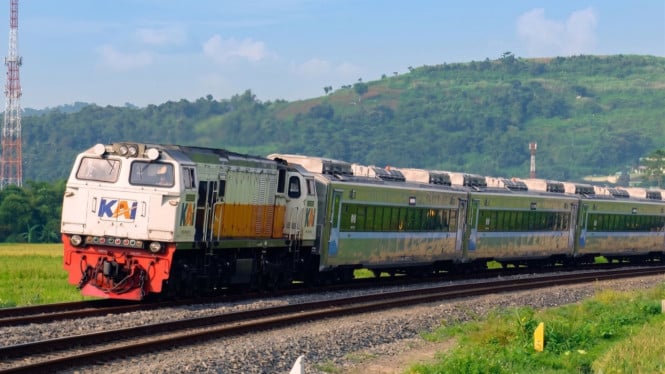Hati-hati! Taruh Batu di Rel Kereta Ancam Hukuman 15 Tahun Penjara
