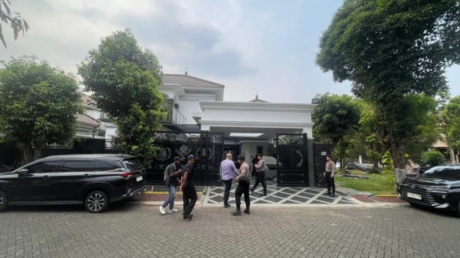 KPK Kembali Geledah Rumah Polri Yayat Sudrajat di Depok, Koleksi Aset Mewah Jadi Sorotan