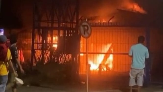 Ribuan Unit Mobil Terancam Ludes, Kemayoran Jadi Lautan Api Senin Malam