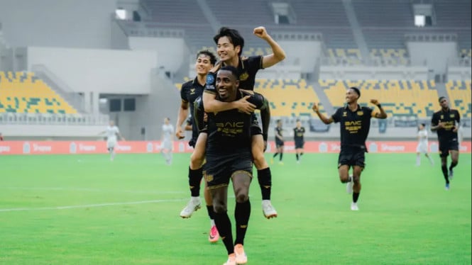 Dewa United Kuasai Puncak Klasemen Super League, Persib Tertinggal di Posisi 5