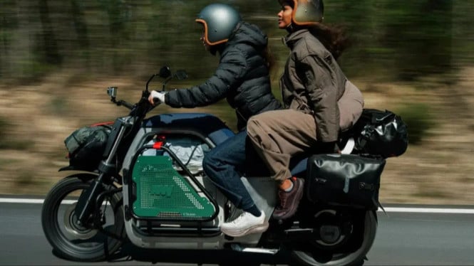 Revolusi Logistik Perkotaan: Motor Listrik LUV1 Hadir dengan Kapasitas Bak Raksasa 120 Liter