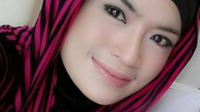 Yulia Rachman Kembali Menjadi Sorotan: Pertemuan Demian dan Anak Setelah Dua Dekade Lamanya