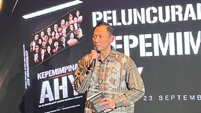 Kejutan Manis untuk AHY: 27 Penulis Muda Kompilasi Kisah Kepemimpinannya dalam Satu Buku