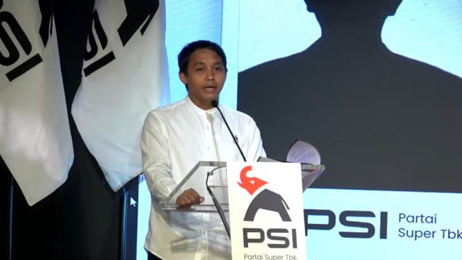 Raja Juli Sebut Gugatan Pendidikan Gibran Permainan Politik Murahan: 'Jokowi Dulu, Siapa Tahu Besok Jan Ethes'