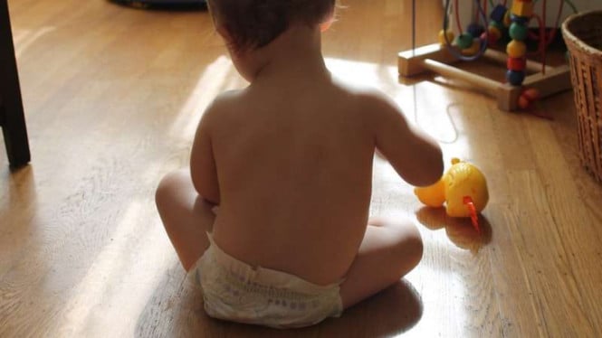 Popok Bayi Berjam-jam? Ini Panduan Penting yang Sering Terlewatkan Orang Tua Modern