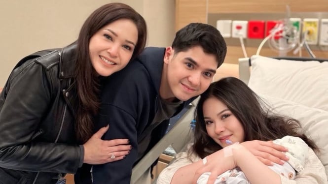 Momen Tak Terduga: Wajah Baby Soso Akhirnya Terpancar di Layar, Begini Reaksi Al Ghazali dan Alyssa Daguise