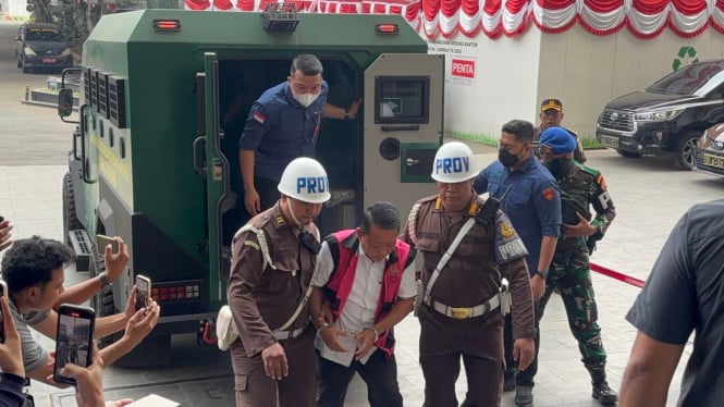 Operasi Besar-besaran Kejagung: Puluhan Kantor di SCBD Dikunci, Ada Apa dengan Febrie Adriansyah?