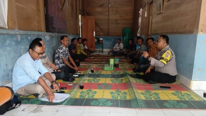 Polda Sumsel Bawa Misi Cerdas: Edukasi Warga OKU Selatan Jangan Biarkan Api Karhutla Merajalela
