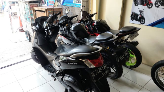 Garasi Mewah Selebriti Indonesia: Dari Honda PCX Bekas Rp15 Juta hingga Koleksi Langka Dudung Abdurachman