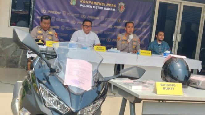 Operasi Jebakan Polisi: Modus Penjambretan di Jakpus Terbongkar, 2 Tersangka Ditangkap!