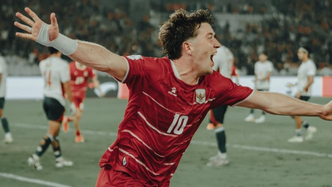 Momen Langka: Apa Saja yang Dibicarakan Prabowo dengan Pelatih Timnas di Podium Juara ASEAN Cup 2026