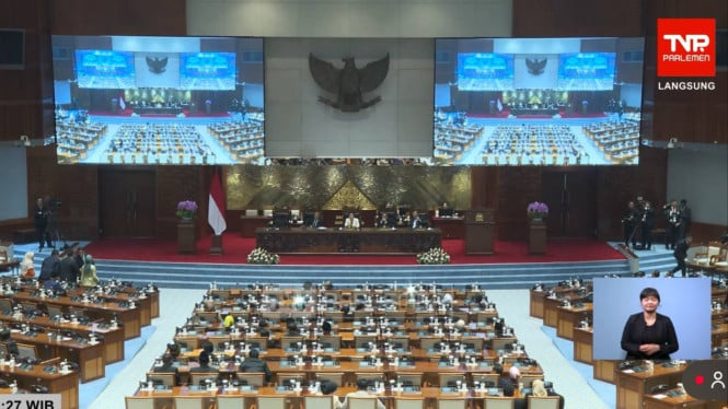 Panggung Legislasi Panas: DPR Hadirkan 326 Anggota untuk Bahas RUU Kontroversial dan Laporan Keuangan Negara