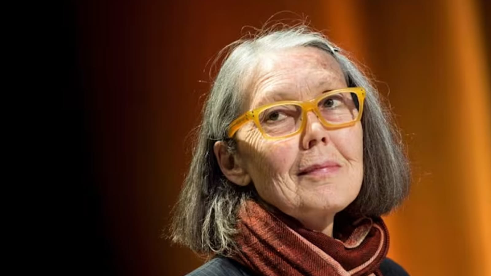 Anne Carson Dinobatkan Pemenang Nobel Sastra 2024: Maestro yang Memadukan Mitos Kuno dengan Ikon Modern