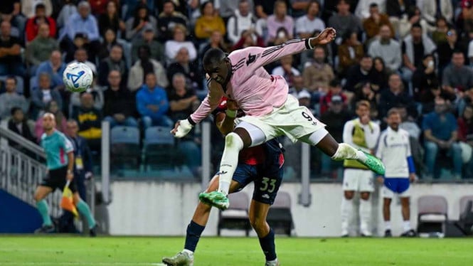 Kolo Muani Jadi Penyelamat: Juventus Tertahan 1-1 Lawan Cagliari di Pekan Keenam