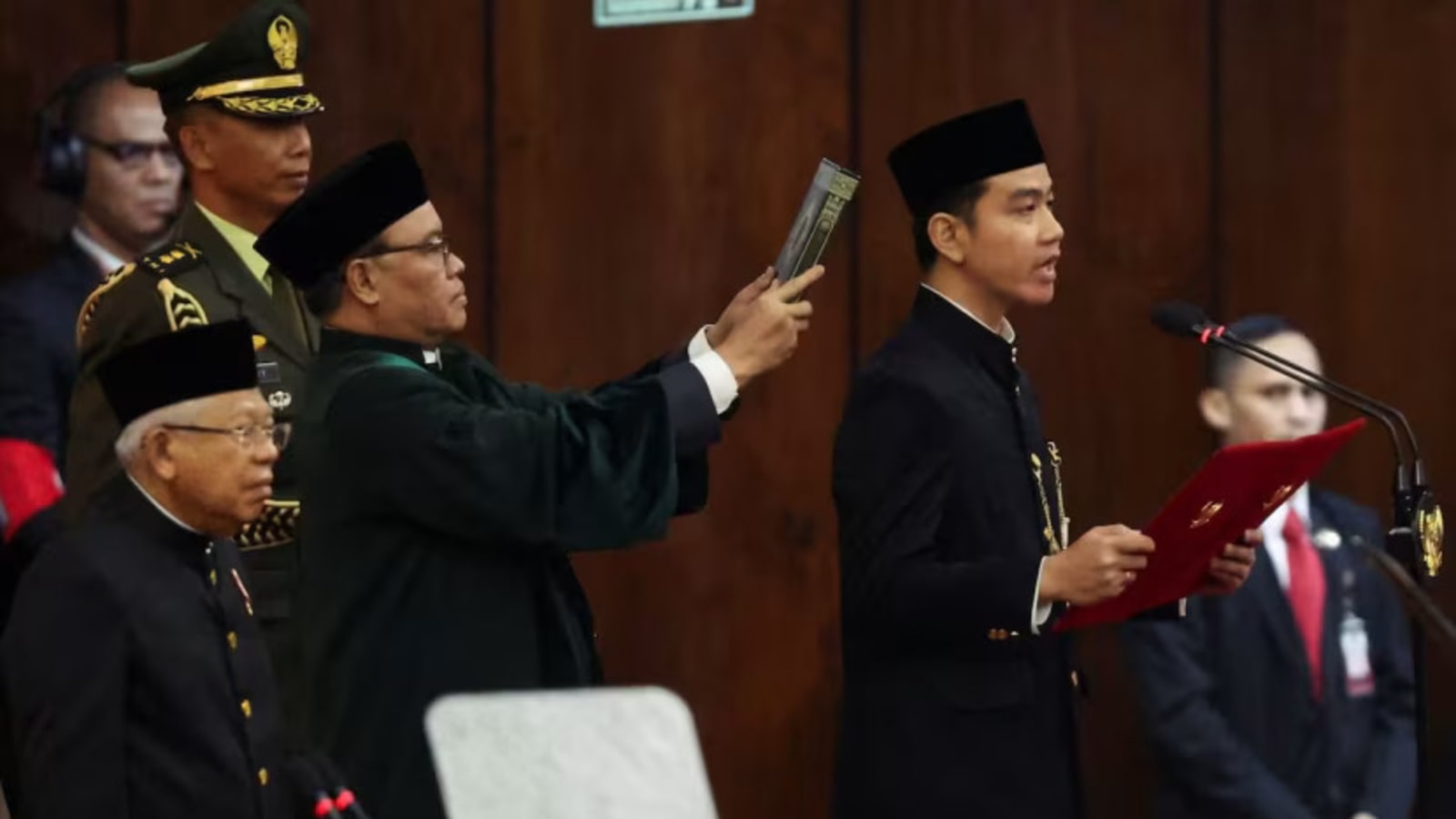 Impeachment Gibran: Wacana Panas yang Belum Cair Dukungan Partai Politik