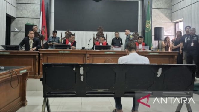 Jaksa Gebrak Meja: PN Bandung Sah Adili Taufik Hidayat, Protes Ditolak Mentah-mentah