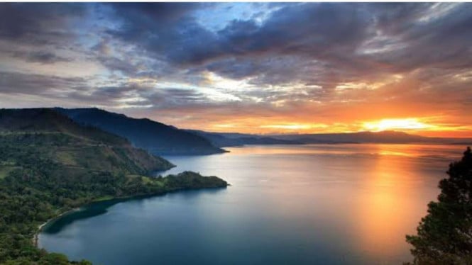 Danau Toba Tertutup Kabut Asap Tebal, BMKG Ungkap Asal Mula Polusi Udara Berbahaya
