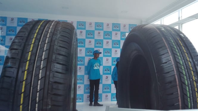 Rahasia Garis Warna di Ban Mobil Baru: Jangan Sampai Tertipu Saat Membeli