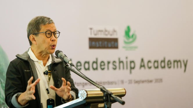 Rocky Gerung Desak Pembersihan Total Istana dari Jaringan Koruptor: 'Banyak Munafik Tersembunyi'