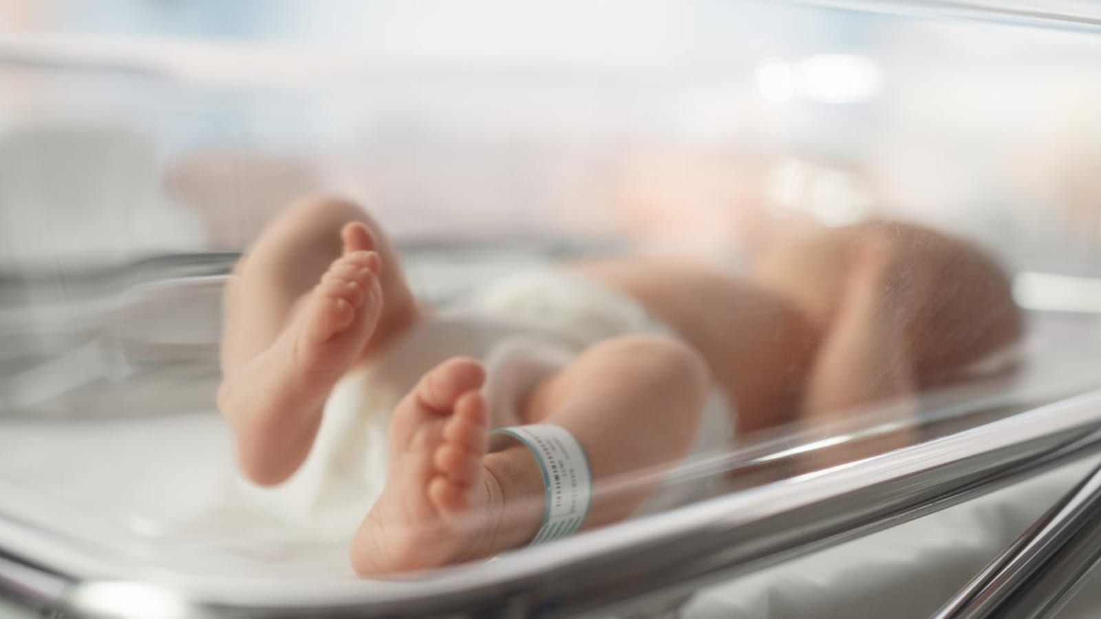 Tega Menganiaya Bayi Sendiri, Pasutri Singapura Terima Hukuman 15 Tahun Penjara