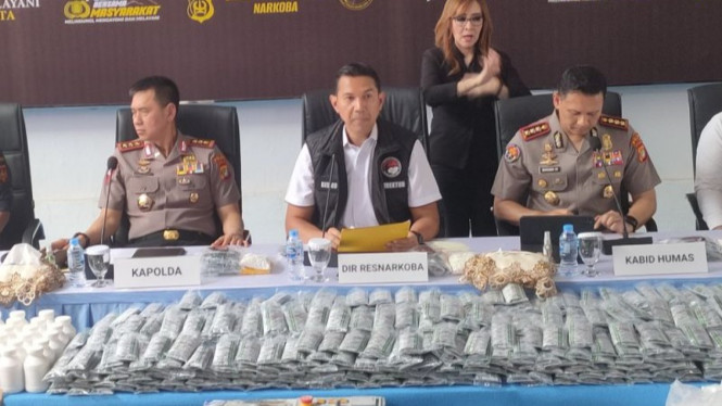 Operasi Besar-besaran: Polda Metro Jaya Gulung Dua Sindikat Pabrik Obat Terlarang di Jateng