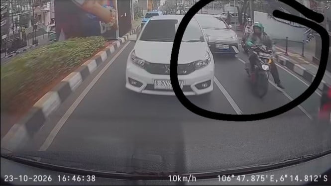 Ojol Hasan Syukur Masih Dirawat Setelah Insiden Mengerikan Tertabrak Mobil Listrik di Jakarta Selatan