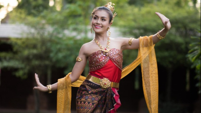 Indonesia Punya 700+ Bahasa Daerah, Ini Mengapa Kekayaan Linguistik Kita Jadi Enggak Tergantikan