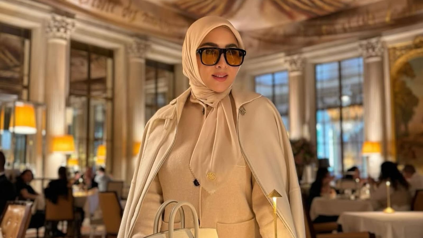 Syahrini Comeback dengan Konser 'Aku Kembali': Tiket VIP Rp35 Juta Sold Out dalam Sekejap