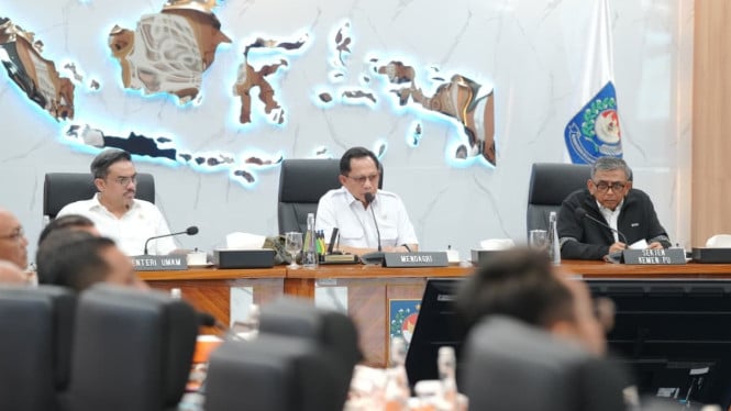 Tito Karnavian Tekan Akselerasi Rehab-Rekon Infrastruktur UMKM Pasca Bencana Sumatera