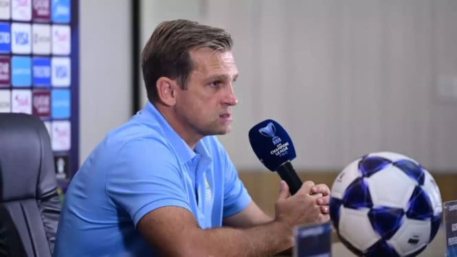 Kejutan Taktis Persib: Bagaimana 3-4-3 Igor Tolic Jadi Resep Ampuh Dominasi ACL 2